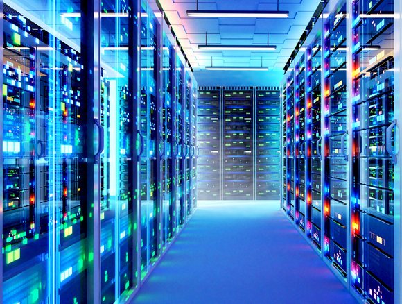 Colocation data center vs hyperscale