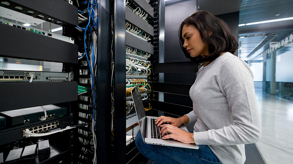 What does a Data Center Technician do?